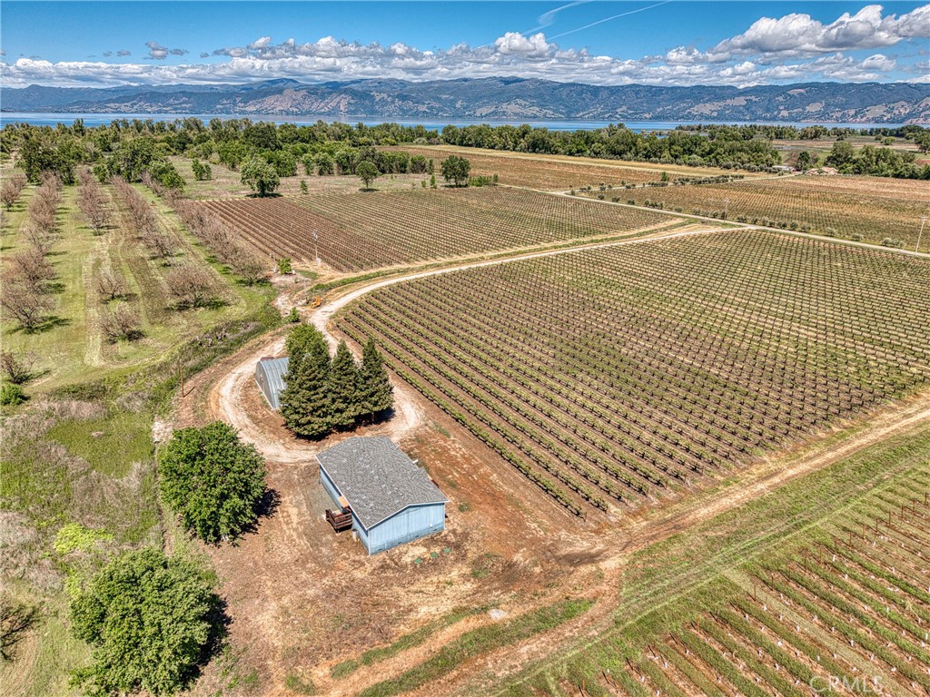 https://media.crmls.org/medias/cdec695f-c3d4-40be-9dad-a36f82e31813.jpg?preset=X-Large