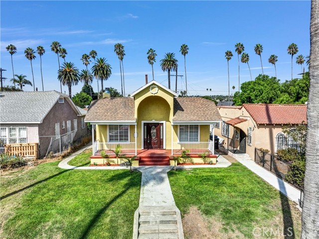 Detail Gallery Image 1 of 7 For 5207 Cimarron St, Los Angeles,  CA 90062 - 3 Beds | 2 Baths