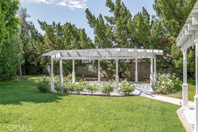 Detail Gallery Image 41 of 51 For 10928 Meseta Ave, Shadow Hills,  CA 91040 - 4 Beds | 3 Baths