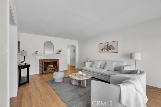 5248 Parkglen Avenue, Los Angeles CA: https://media.crmls.org/medias/cdeee464-3d66-4135-a6f2-eef07ab74c65.jpg