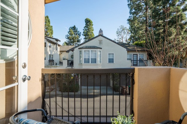 17 Auvergne, Newport Coast CA: https://media.crmls.org/medias/cdefc46c-85f5-4b53-a4b2-fbebf6591cfa.jpg