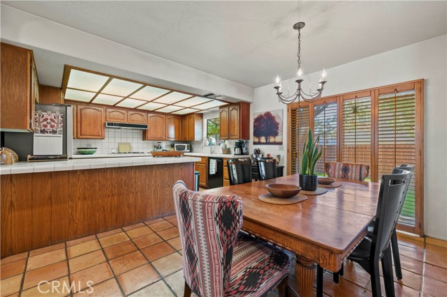 29034 Sheridan Road, Castaic CA: https://media.crmls.org/medias/cdf01478-e218-43cb-a782-e29948f74c3c.jpg