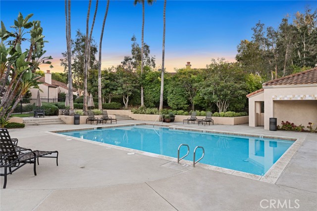 Detail Gallery Image 19 of 21 For 4 Corsica Dr, Newport Beach,  CA 92660 - 2 Beds | 2 Baths