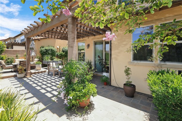 55 Fuchsia, Lake Forest CA: https://media.crmls.org/medias/cdf1da9a-d2a0-4375-9bde-dced295a82f9.jpg