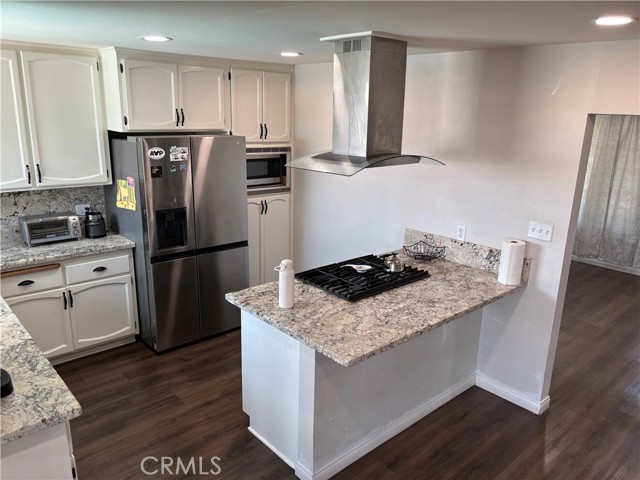 389 E Rancho Road, Corona CA: https://media.crmls.org/medias/cdf31ac4-ce40-4fc1-9dfb-ef3130ad8238.jpg