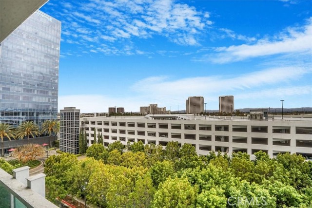 3141 Michelson Drive, Irvine CA: https://media.crmls.org/medias/cdf3348a-c9d3-4296-b038-75d80e2270df.jpg