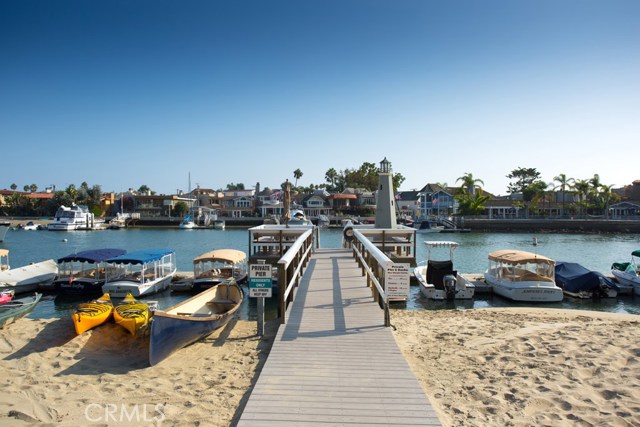 Detail Gallery Image 15 of 17 For 61 Beacon Bay, Newport Beach,  CA 92660 - 4 Beds | 2 Baths