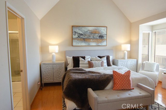 Detail Gallery Image 5 of 35 For 240 S Mentor #2,  Pasadena,  CA 91106 - 2 Beds | 2/1 Baths