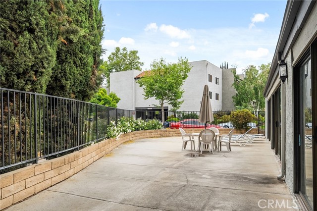 254 E Fern Avenue, Redlands CA: https://media.crmls.org/medias/cdf42148-8f5a-431c-a9a8-5f19d880bc3d.jpg