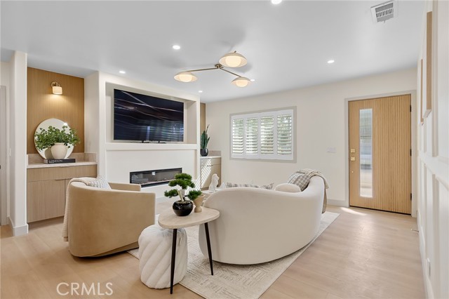 Image 6 of 67 For 2705 Orange Grove Avenue