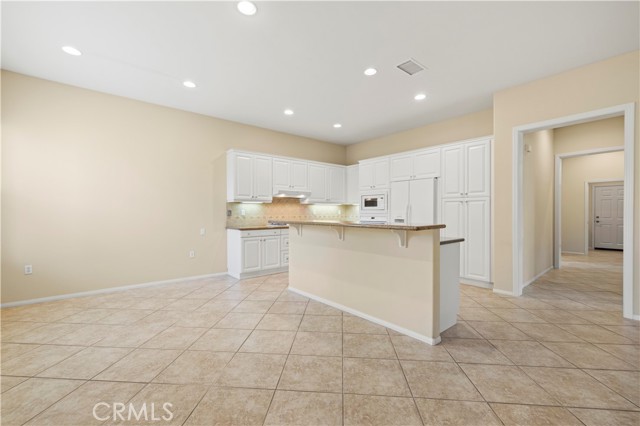 Detail Gallery Image 9 of 67 For 23761 Hickory Ct, Valencia,  CA 91354 - 3 Beds | 2 Baths