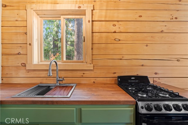 Detail Gallery Image 18 of 43 For 2222 Sierra View Dr, Arrowbear,  CA 92382 - 1 Beds | 1 Baths