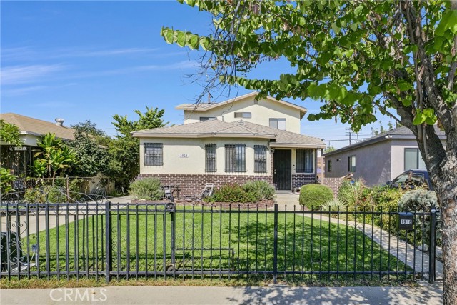 Detail Gallery Image 1 of 48 For 1918 Cyril Ave, Los Angeles,  CA 90032 - 6 Beds | 4/1 Baths