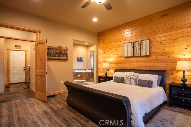 325 Stoney Creek Road, Big Bear Lake CA: https://media.crmls.org/medias/cdf6ce91-eea0-49a8-a513-2ea4e2d7bf39.jpg