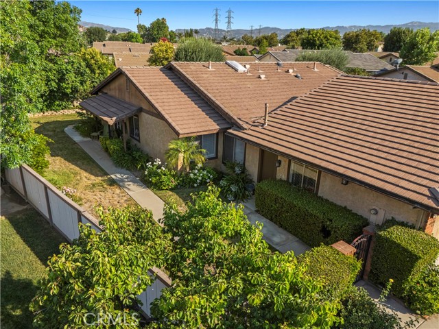 Detail Gallery Image 2 of 41 For 25610 Palma Alta Dr, Valencia,  CA 91355 - 3 Beds | 2 Baths