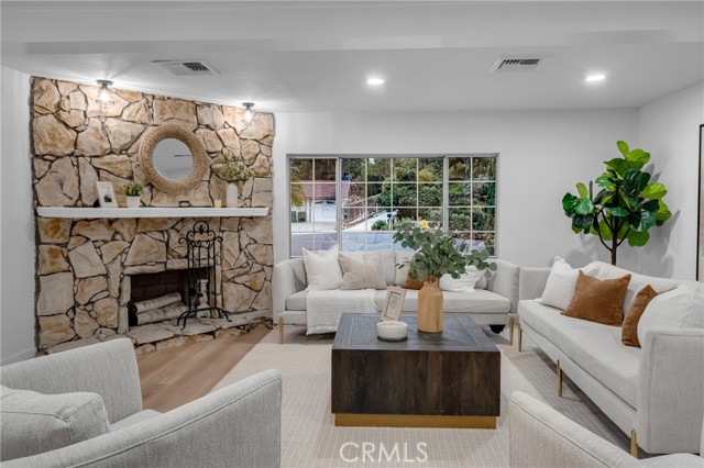 Detail Gallery Image 26 of 48 For 19261 Brae, Santa Ana,  CA 92705 - 4 Beds | 2 Baths