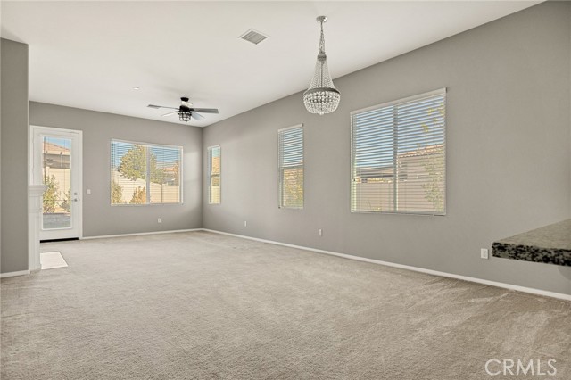Detail Gallery Image 4 of 26 For 1576 Timberline, Beaumont,  CA 92223 - 3 Beds | 2 Baths