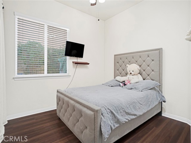 Detail Gallery Image 25 of 42 For 21103 Cross Creek Dr, Saugus,  CA 91350 - 3 Beds | 3 Baths