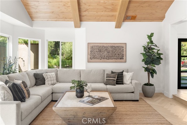 19022 Shamrock Lane, Yorba Linda CA: https://media.crmls.org/medias/cdfa23ac-e1eb-4e8f-b640-190eeac9f697.jpg