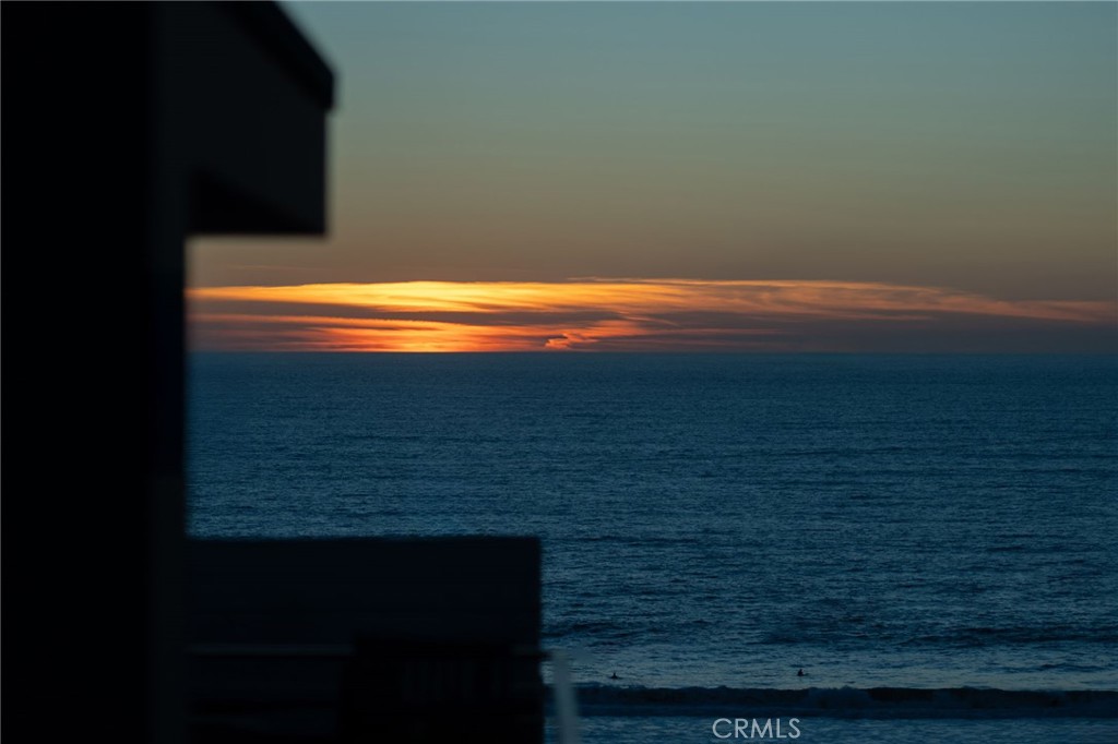 https://media.crmls.org/medias/cdfa4ca0-78a5-421c-b1d9-b553b2d37d0c.jpg?preset=X-Large