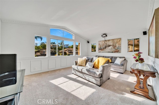Detail Gallery Image 19 of 43 For 26872 Anadale Dr, Laguna Hills,  CA 92653 - 4 Beds | 3 Baths