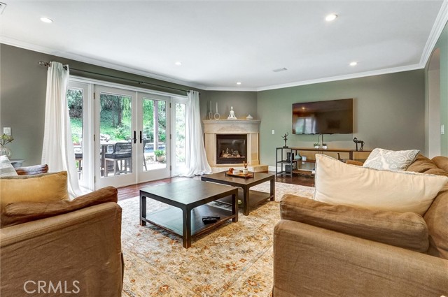 Detail Gallery Image 21 of 65 For 4751 Topeka Dr, Tarzana,  CA 91356 - 5 Beds | 6 Baths