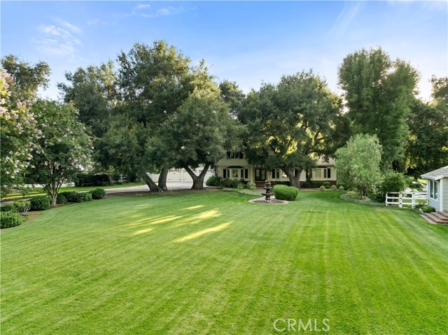 Detail Gallery Image 5 of 46 For 26675 Macmillan Ranch Rd, Canyon Country,  CA 91387 - 5 Beds | 4/1 Baths