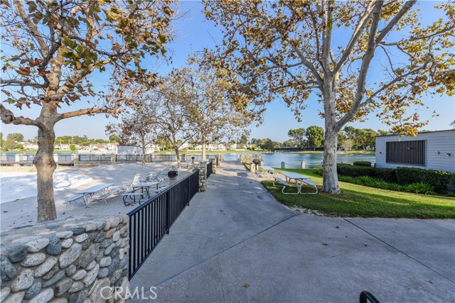 Detail Gallery Image 35 of 38 For 129 Greenmoor, Irvine,  CA 92614 - 2 Beds | 2 Baths