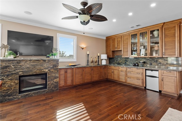 21131 Greenboro Lane, Huntington Beach CA: https://media.crmls.org/medias/cdfcdf4d-fd4e-4a03-8695-d7636f84cbd2.jpg