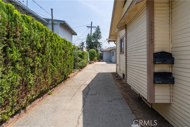 2973 W Avenue 33, Los Angeles CA: https://media.crmls.org/medias/cdfd1a25-ddf2-4d07-8994-1311759eefd0.jpg