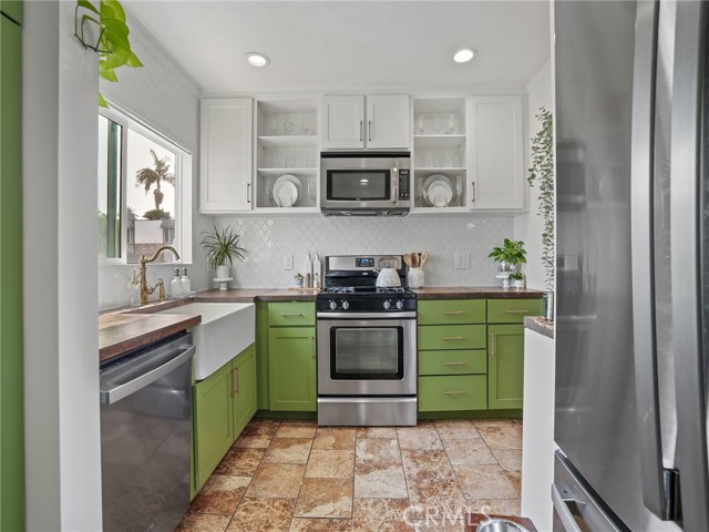 Detail Gallery Image 2 of 23 For 4037 E 7th St, Long Beach,  CA 90804 - 2 Beds | 1 Baths