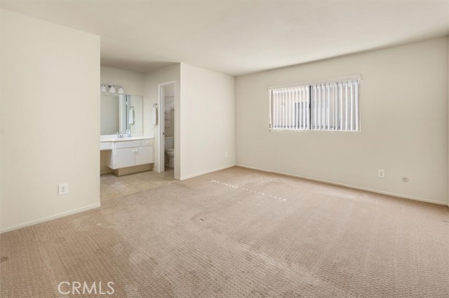 Detail Gallery Image 26 of 34 For 5461 Newcastle Ave #8,  Encino,  CA 91316 - 2 Beds | 2/1 Baths