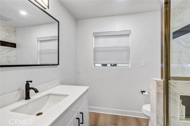 Detail Gallery Image 23 of 46 For 23245 Gonzales Dr, Woodland Hills,  CA 91367 - 5 Beds | 3 Baths