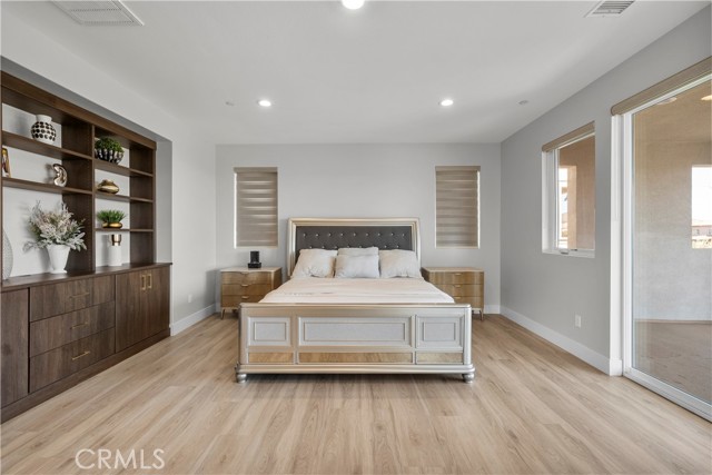 Image 16 of 33 For 20720 Liana Court