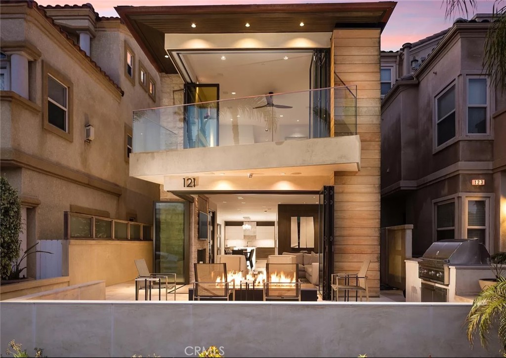 121 7th Street, Huntington Beach, CA 92648