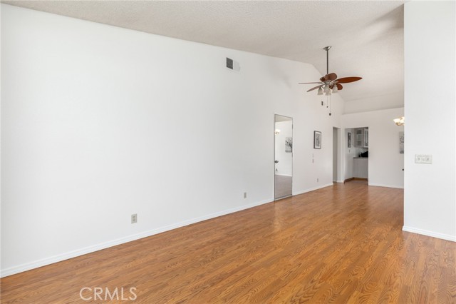 6359 Cherry Hill Avenue, Banning CA: https://media.crmls.org/medias/cdff9d27-675b-4d19-96ed-7288cbd79846.jpg
