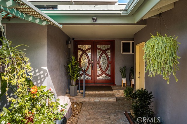 Detail Gallery Image 3 of 31 For 909 N Cleveland, Orange,  CA 92867 - 3 Beds | 2/1 Baths