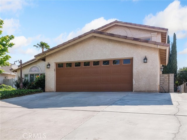 12596 Whispering Springs Road, Victorville CA: https://media.crmls.org/medias/ce03915f-cfc2-4e9d-9cb1-61a43610ee41.jpg