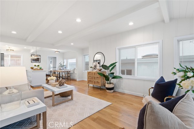 Upper Unit | Living Area