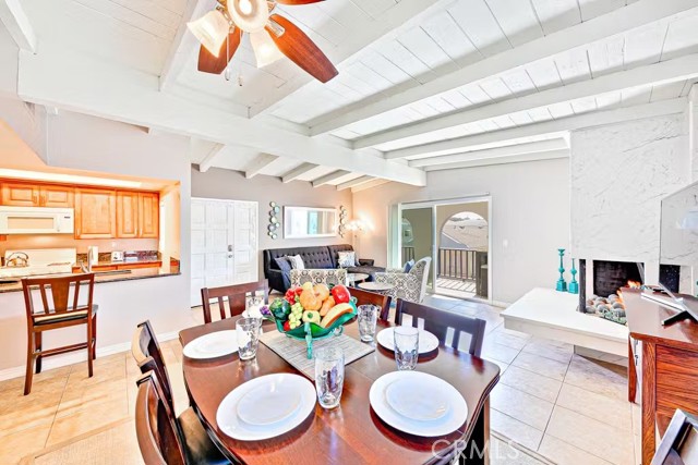 Detail Gallery Image 6 of 24 For 125 46th St #B,  Newport Beach,  CA 92663 - 3 Beds | 2 Baths