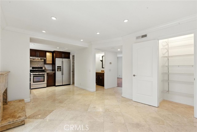 Detail Gallery Image 6 of 23 For 14846 Brownstone Ln, Westminster,  CA 92683 - 3 Beds | 2/1 Baths