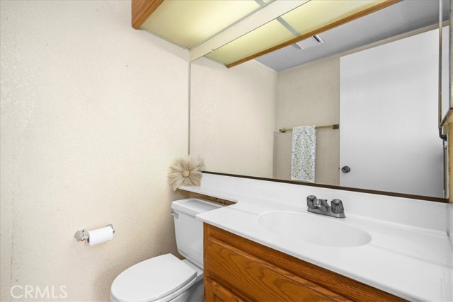 41880 Humber Dr., Temecula CA: https://media.crmls.org/medias/ce073d7e-bb37-49ce-87aa-a45484722743.jpg