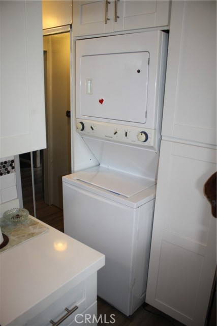 1900 Artesia Boulevard, Torrance CA: https://media.crmls.org/medias/ce08705e-fef1-4ddc-aa56-7bb054e7e08d.jpg