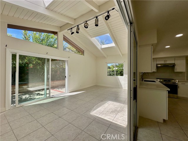 Detail Gallery Image 17 of 31 For 15 Butler St, Irvine,  CA 92612 - 5 Beds | 4 Baths