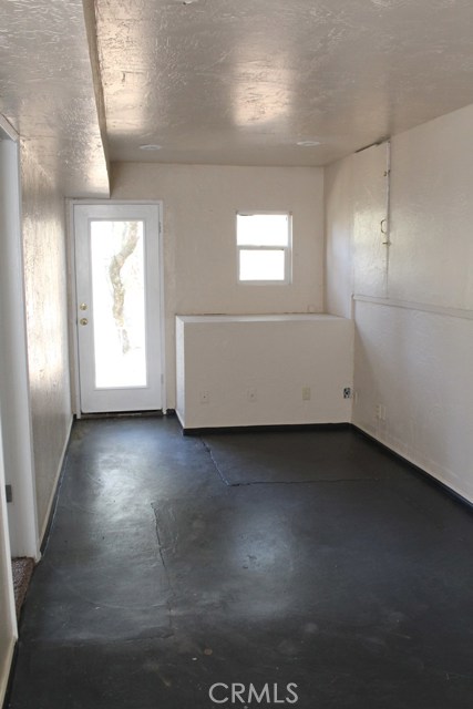 20995 Powder Horn Road, Hidden Valley Lake CA: https://media.crmls.org/medias/ce0a54c6-9953-46c0-978c-295a55df2113.jpg