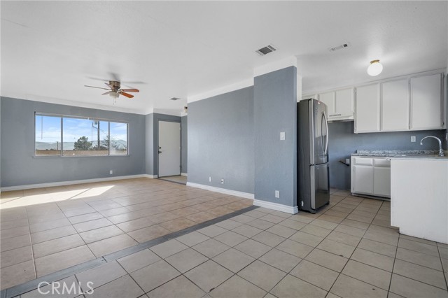 Detail Gallery Image 11 of 35 For 15975 Serrano, Apple Valley,  CA 92307 - – Beds | – Baths