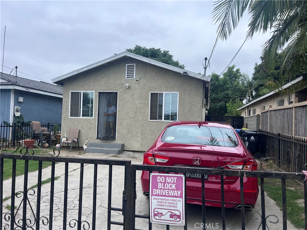 MLS #DW25171371 img 1