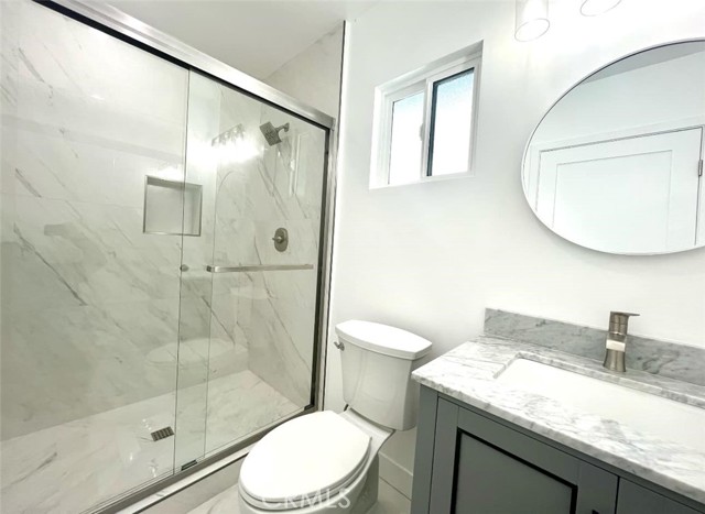 624 W 38th Street, San Pedro CA: https://media.crmls.org/medias/ce0b9228-48a4-4c9a-b6d6-8d11f7e9f501.jpg