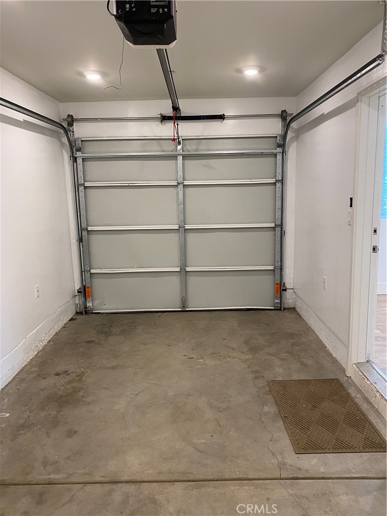 https://media.crmls.org/medias/ce0cd142-e05a-4789-a57d-d8a2c887ee50.jpg?preset=X-Large