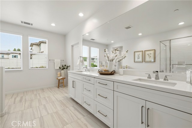 5 Bed Home for Sale in Saugus, California